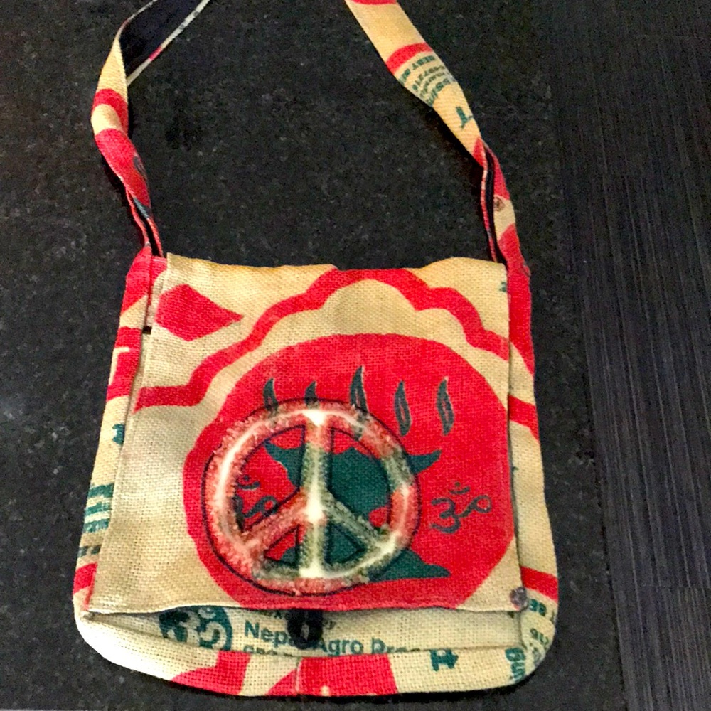 Men’s Hemp Crossover Bag.